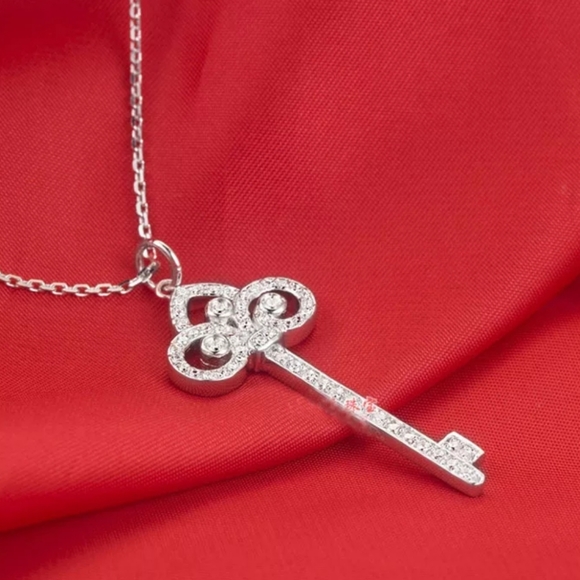 .925 Sterling Silver CZ Key Pendant Necklace 17in - Picture 3 of 5